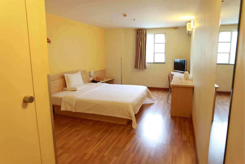 7Days Inn Heyuan Cultrual Palace Renren Le Quarto foto