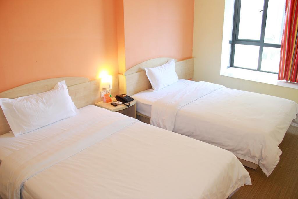 7Days Inn Heyuan Cultrual Palace Renren Le Exterior foto