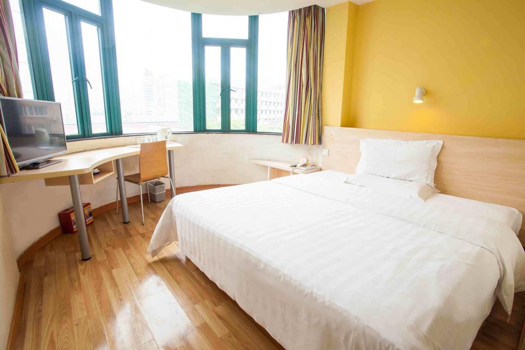 7Days Inn Heyuan Cultrual Palace Renren Le Quarto foto